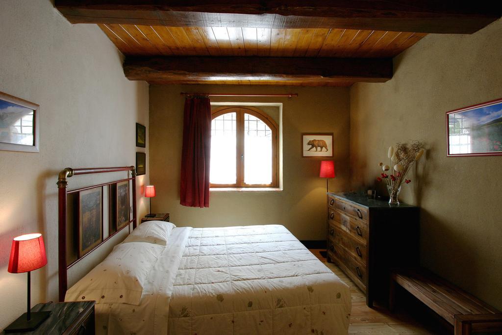 B&B Cascina Dell'Orso Castelsantangelo sul Nera Pokoj fotografie