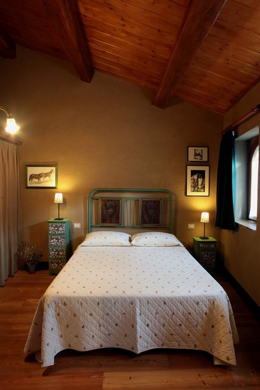 B&B Cascina Dell'Orso Castelsantangelo sul Nera Pokoj fotografie